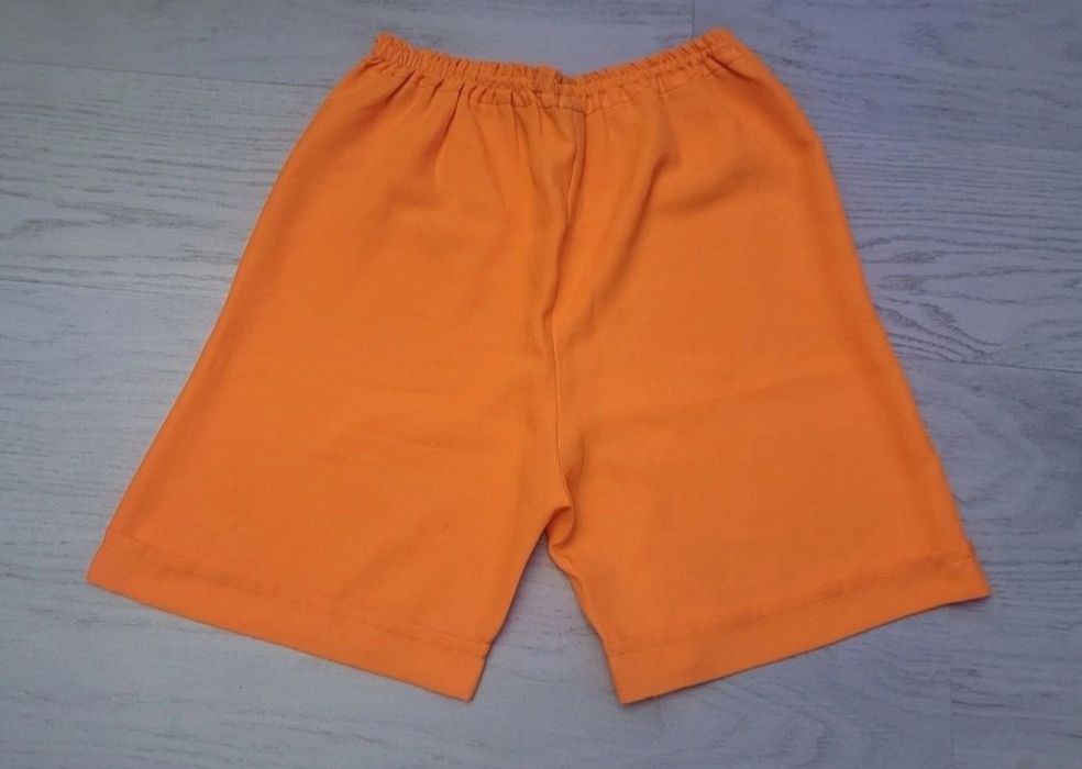 Pantaloni scurti portocalii