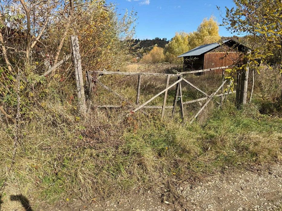 Teren lac Budeasa, planul secund 8000mp