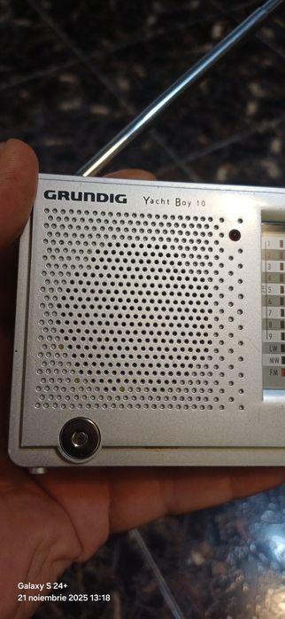 Aparat de radio Grundig Yacht Boy 10