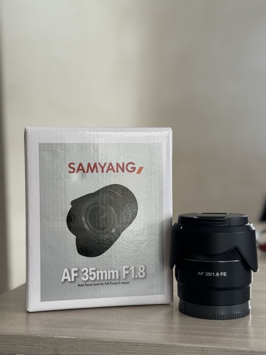 Объектив Samyang AF 35mm f/1.8 FE
