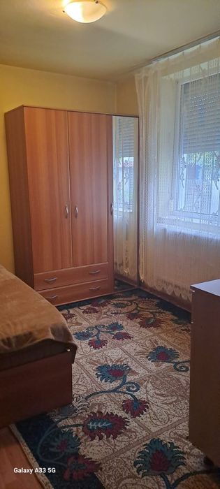 Închiriez apartament cu doua camere