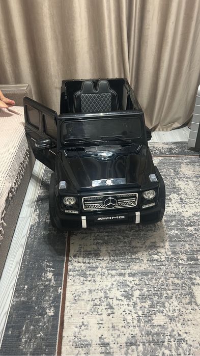 Продам игрушечную машину для детей