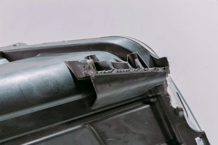 Far  Stanga cu defect 9816826980 / 90146193 Peugeot Partner a 2-a ge