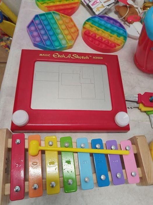 Vand loturi de jucarii p.s. (Stare foarte buna)