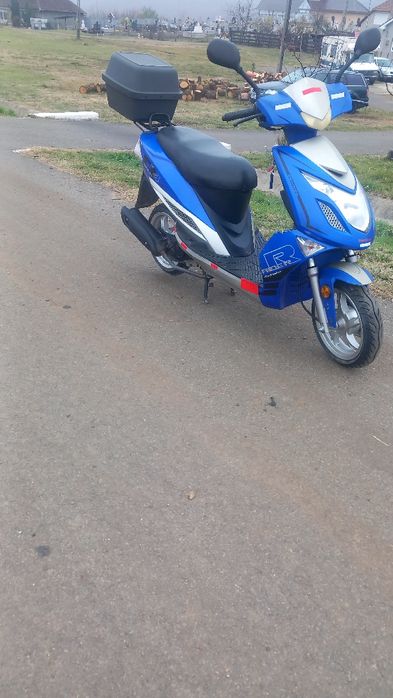 Scuter în 4timpi funcțional