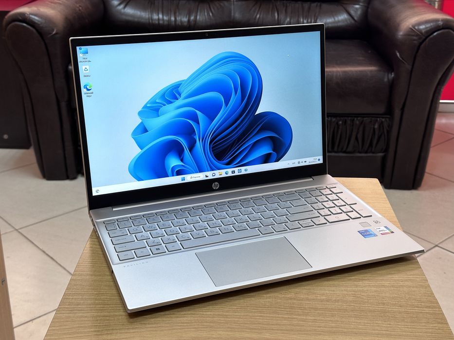 HP Pavilion 15-EG1035NU/i5 11th Gen/8GB Ram/512GB SSD