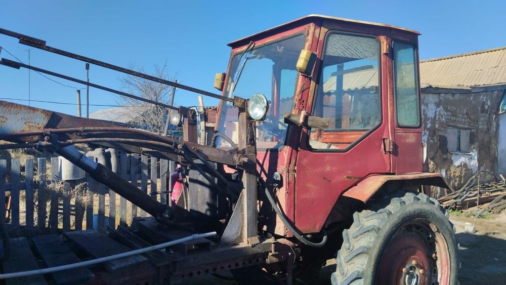 Продам трактор Т-16