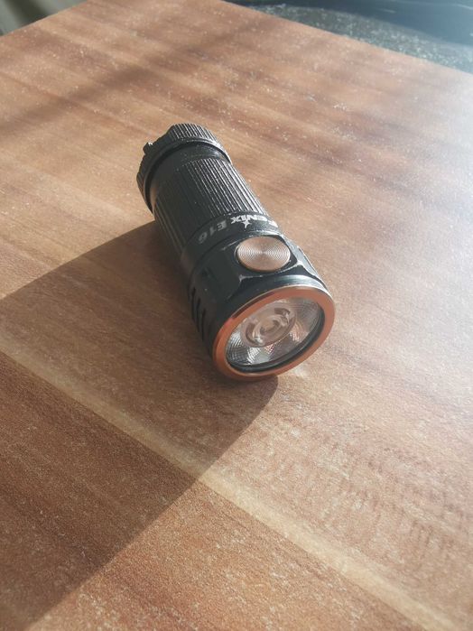 Мини фенер EDC Fenix E16 - 700 лумена /Феникс - отлично състояние