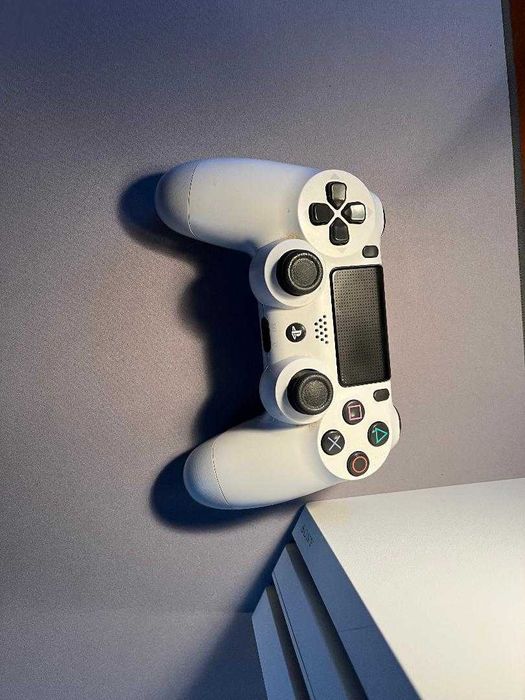 Consola Sony PlayStation 4 Pro 1TB Model CUH-7116B