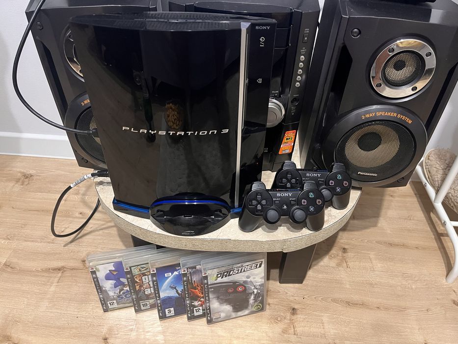 Продам Ps3 +игры+2 джойстика