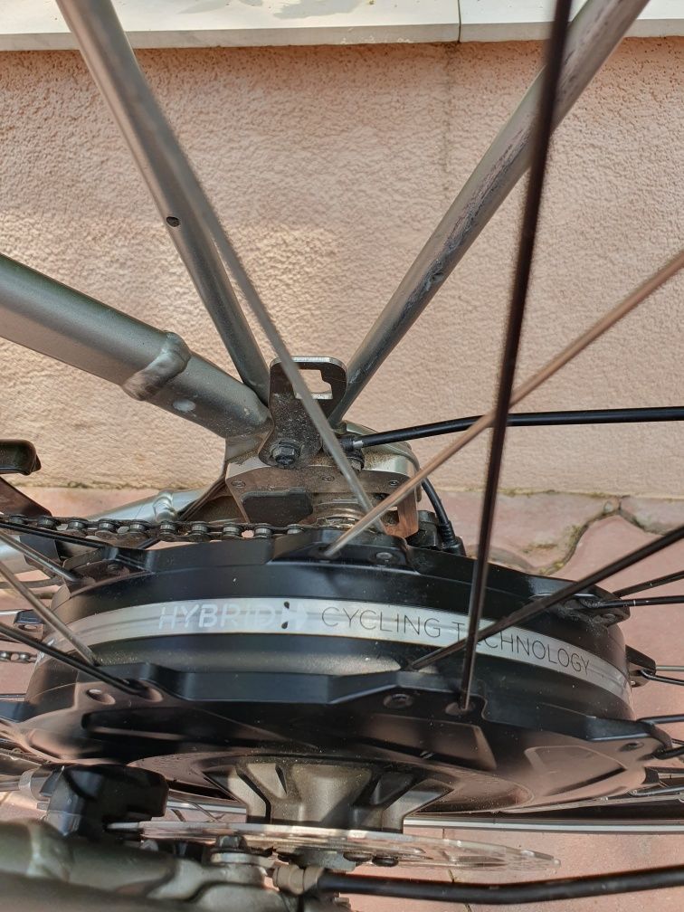 De vânzare bicicleta electrică Giant roti 28inchi