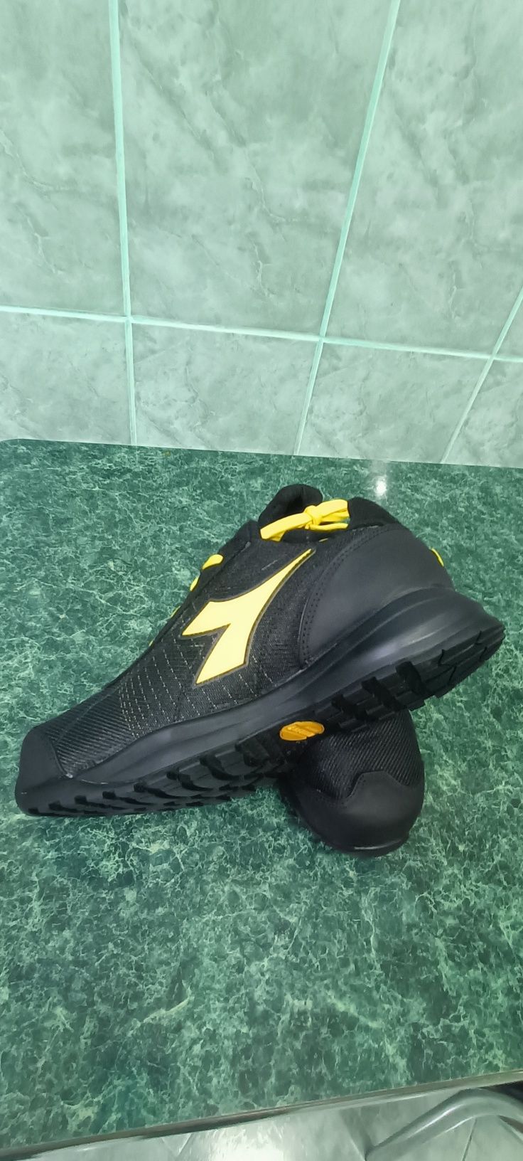 Pantofi cu protecție Diadora