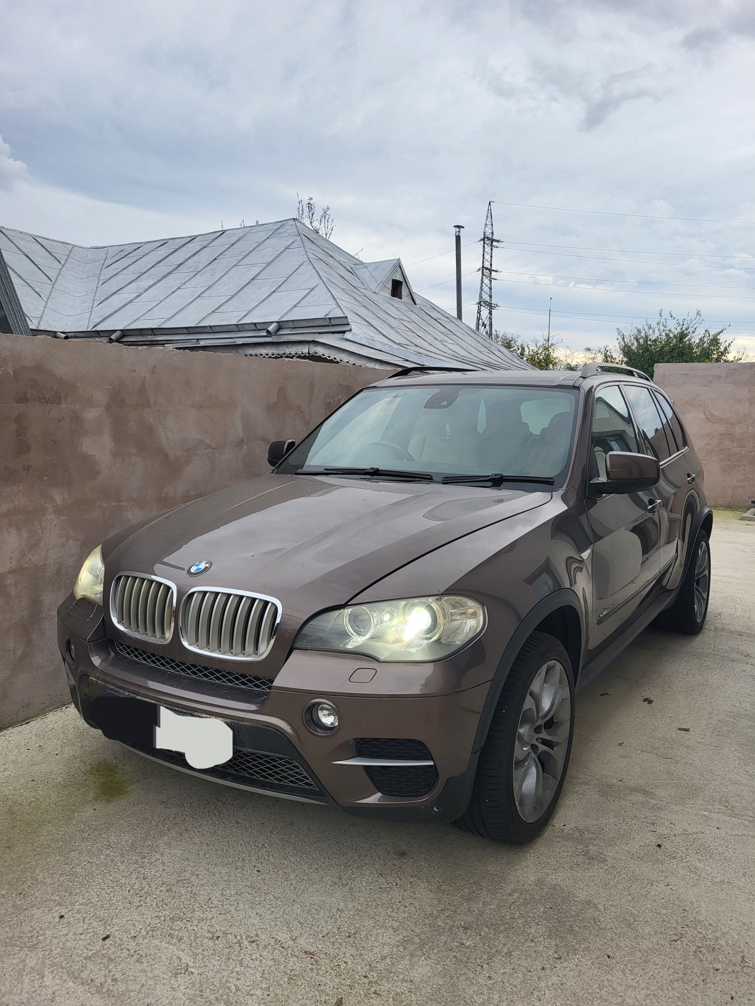 Dezmembrez bmw x5 x6 2011 euro 5 4.0d 306 cp