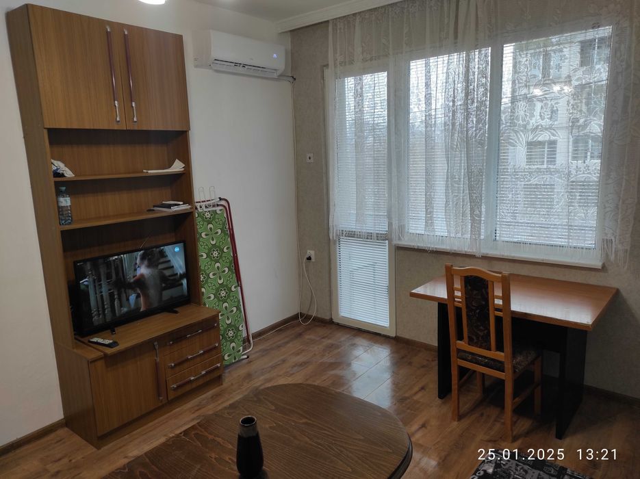 Дава се под наем Тристаен апартамент в Варна, Колхозен пазар - 90 кв.м за 459 € - Снимка #10