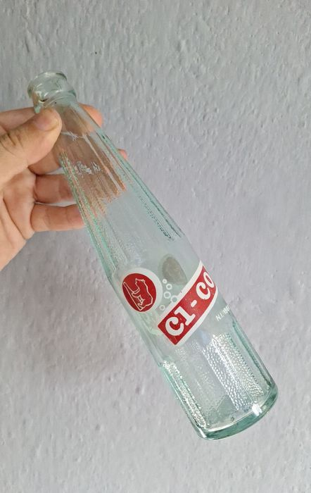 Sticlă veche de Cico din perioada comunistă