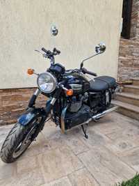 Triumph Bonneville 900