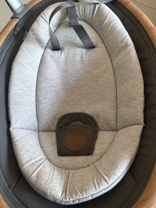 Бебешка Люлка Maxi-Cosi Cassia Essential Graphite