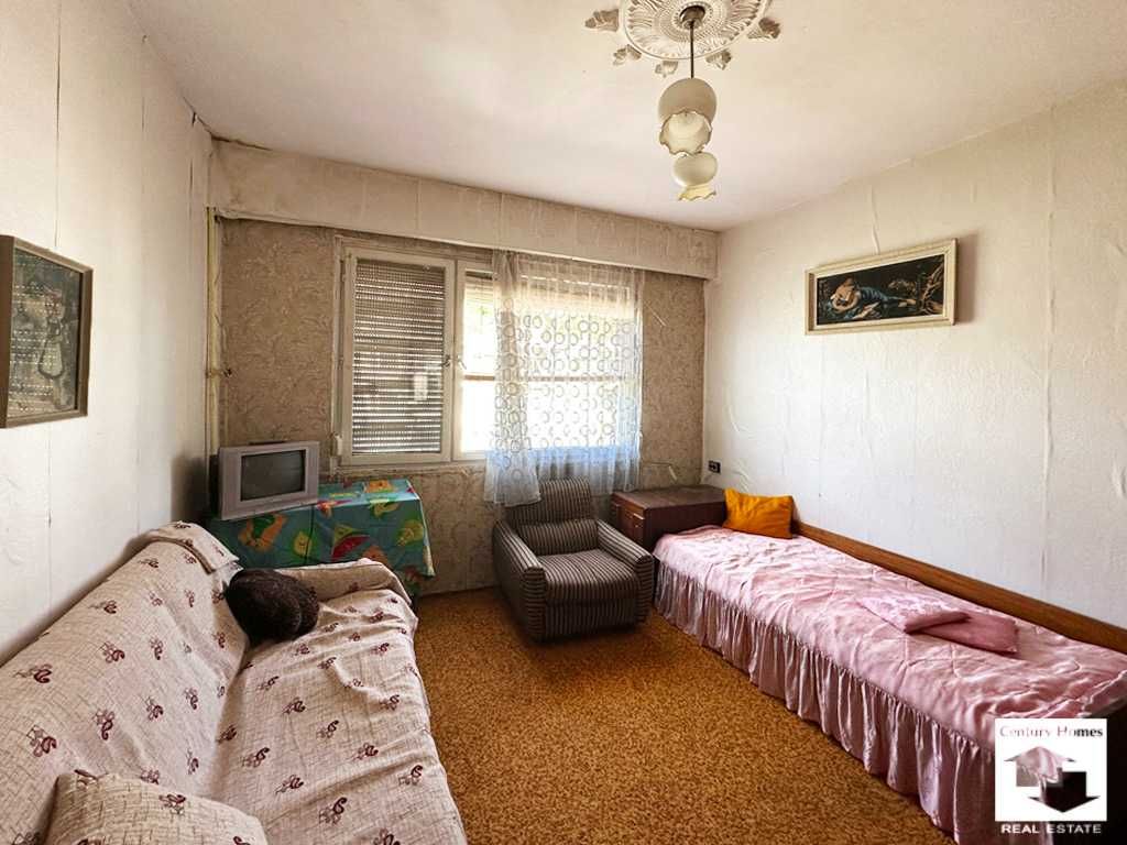 104925 Тристаен апартамент в кв. Чолаковци, Велико Търново