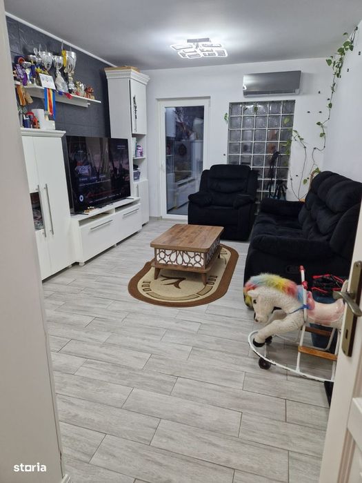 Apartament 3 camere zona Bulevard , etaj 3 , mobilat si utilat
