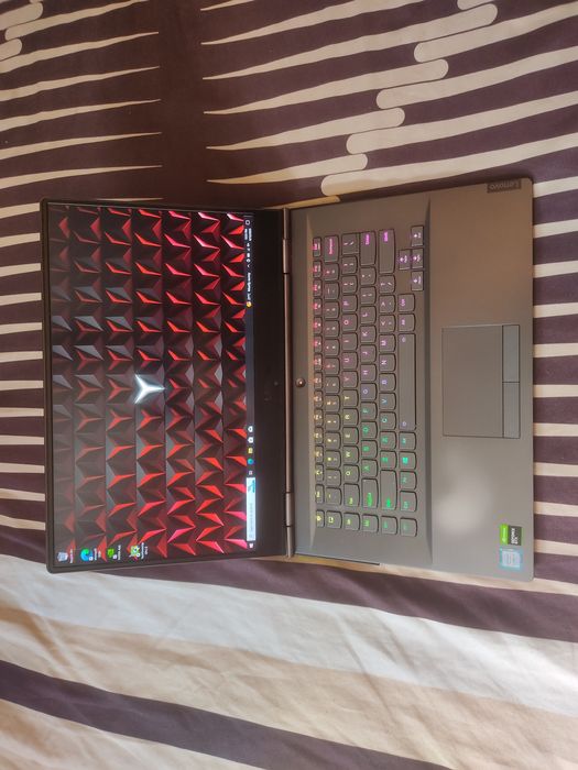 Vand laptop gaming Lenovo, i7 gen 9, gtx 1660ti 6gb