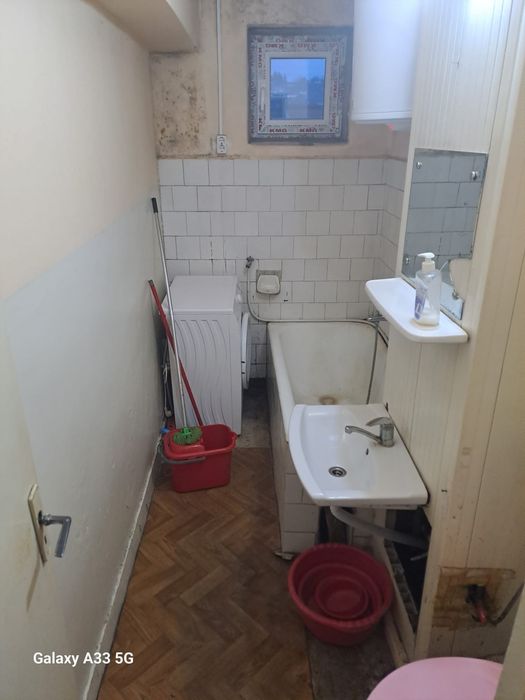 Apartament de 2 camere, Decomandat, Eroilor