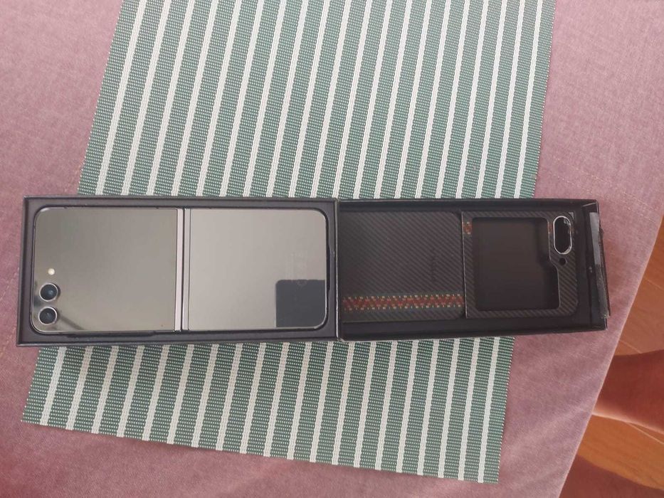 Samsung Galaxy Z Flip 5 256 GB Grapfite