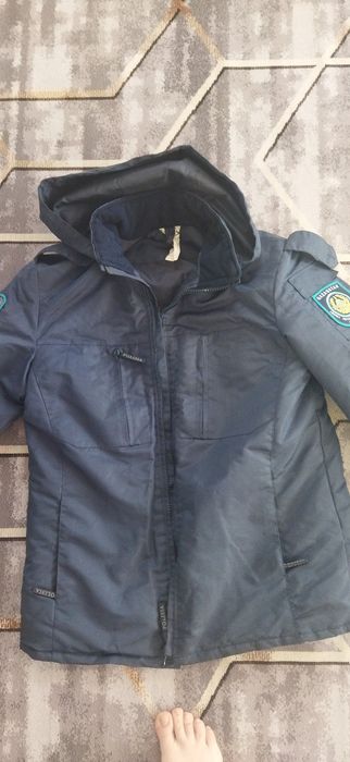 Продам весеннюю куртку МВД, КУИС