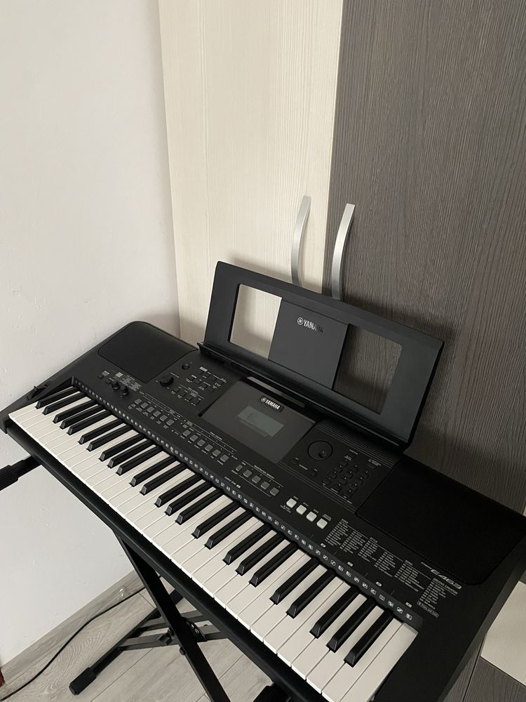 Yamaha PSR-E463