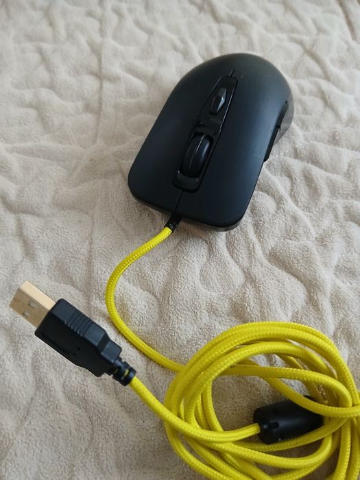 Mouse gaming cu lumini