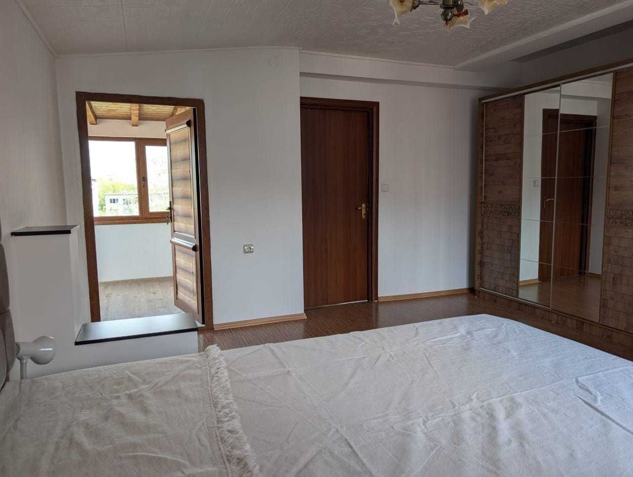 Дава се под наем Тристаен апартамент в Пловдив, Център - 100 кв.м за 600 € - Снимка #11