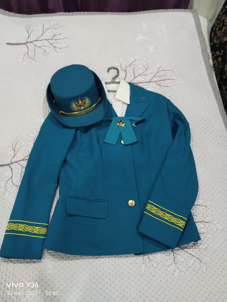 Продам женскую парадную форму