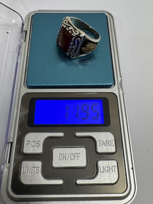 Inel (ghiul) barbatesc din argint, piatra carneol.