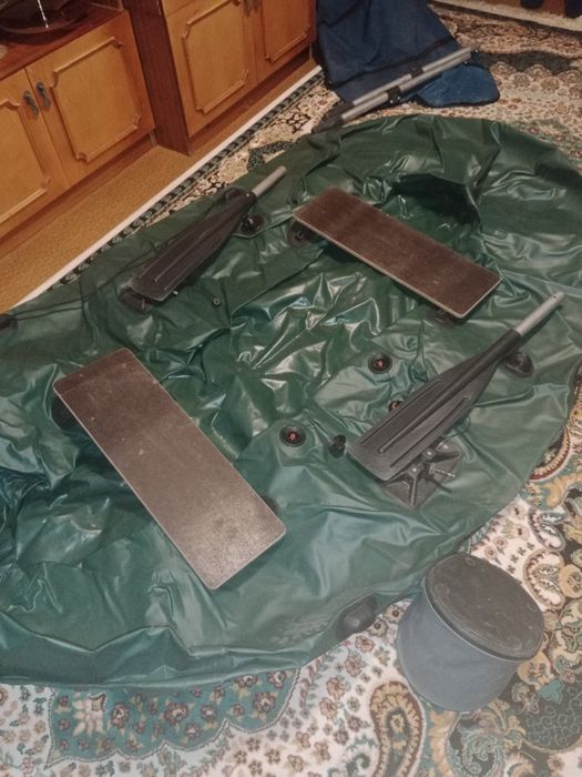 Продам надувную лодку