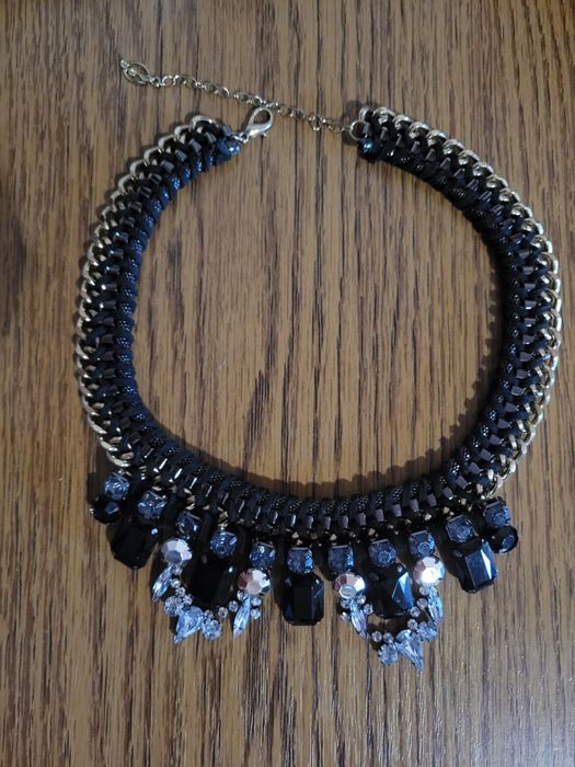 Coliere și brățări