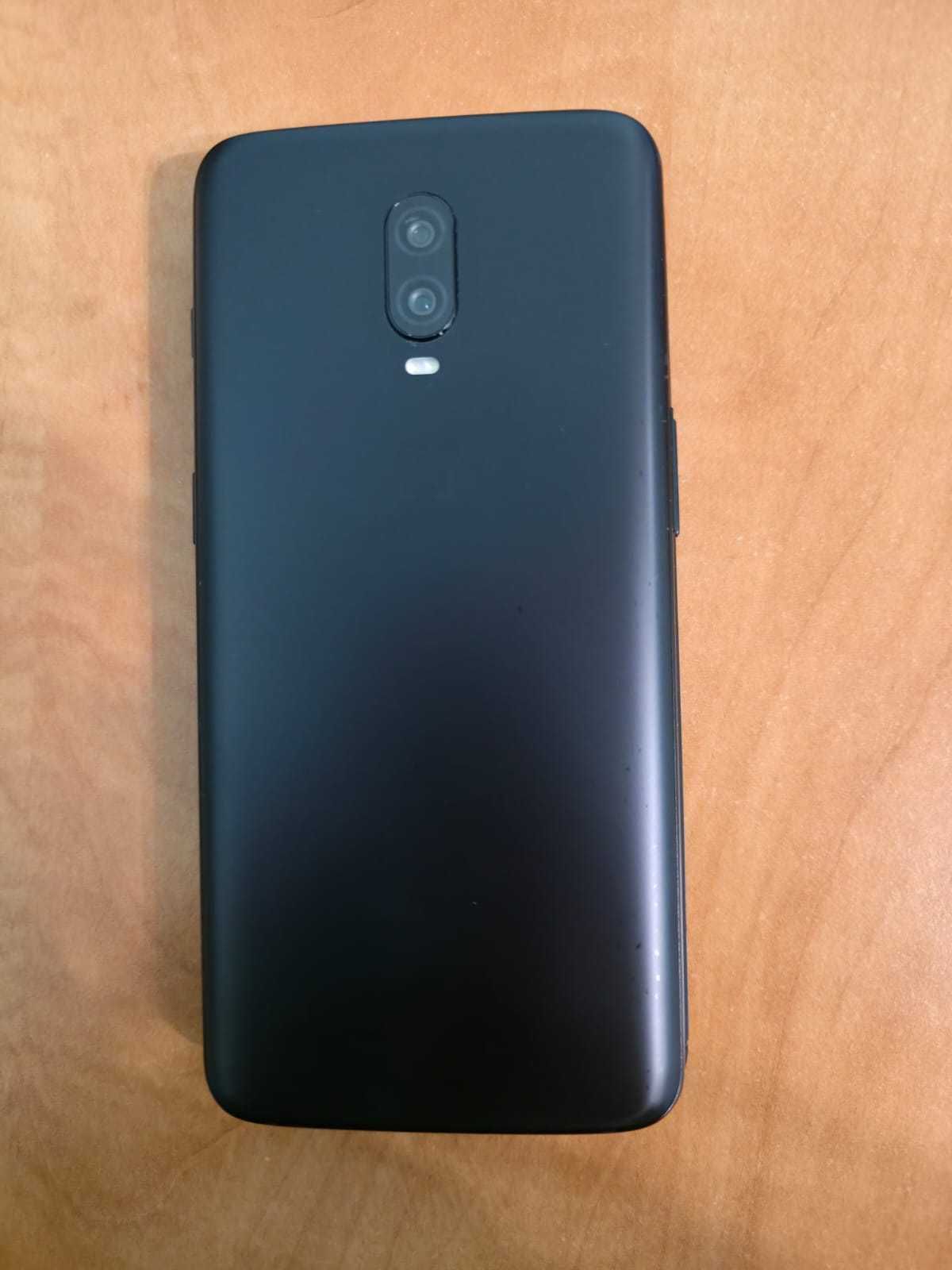 One Plus 6T Midnight Black - 128 GB Memorie Interna; 8 GB Ram