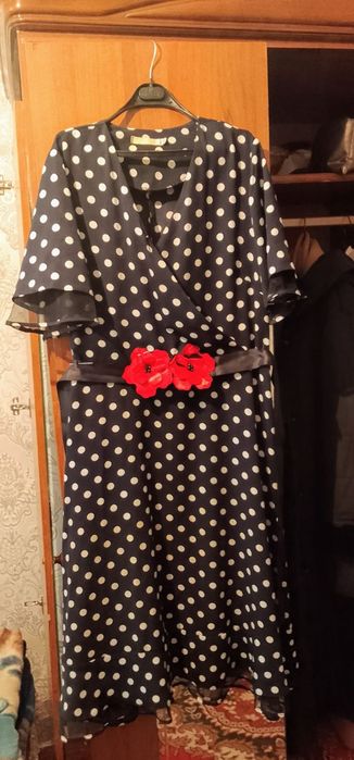 Продаю платье 56 размер