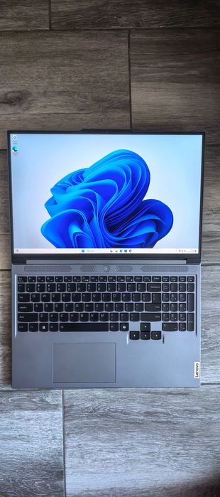 Lenovo 16AHP9 Ryzen 7 8845HS 5.1GHz, 16", 32GB, SSD 1TB, RTX 4070 8GB