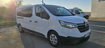 Proprietar Persoana fizica,  vând Renault trafic 8+1 locuri  An 2023