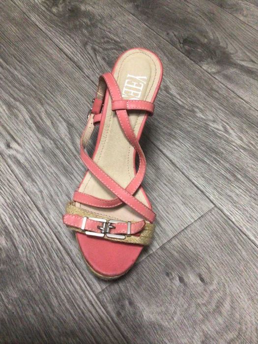 Босоножки и туфли 35-36