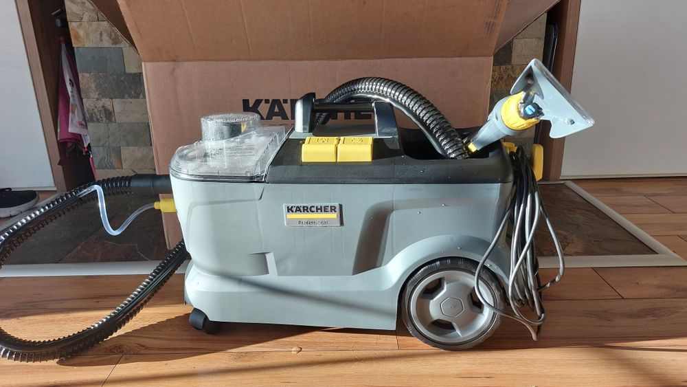 Închiriez aspirator Karcher cu spălare canapele, covoare, tapițerie