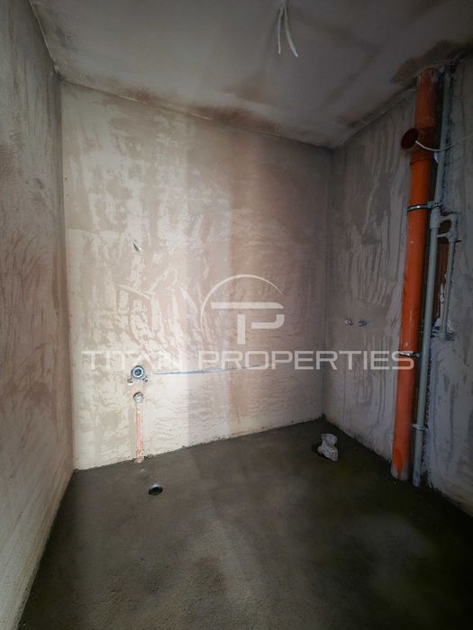 Продава се Тристаен апартамент в Пловдив, Остромила - 115 кв.м за 1259 €/кв.м - Снимка #9