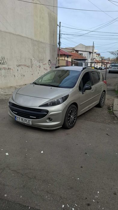 Vând peugeot 207 break