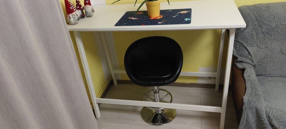 Masa de birou cu scaun