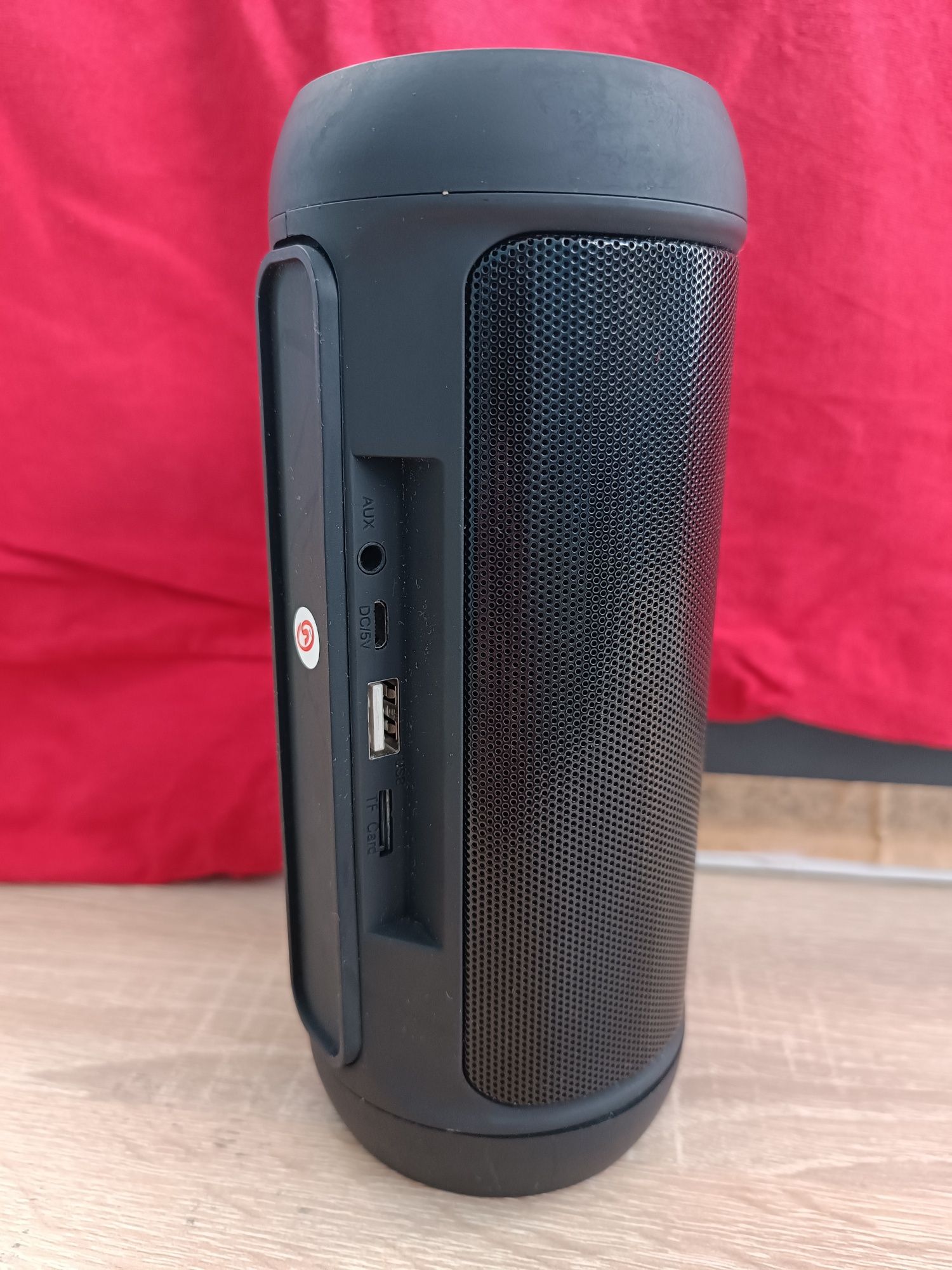 Продавам Колонка JBL FLIP CHARGER 2