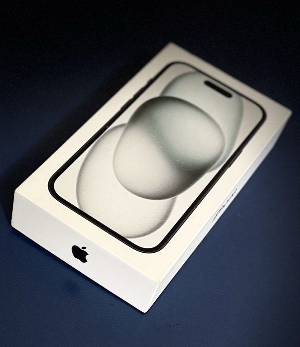 Продава се iPhone 15 black 128gb