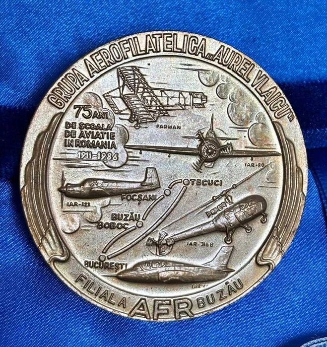 Medalia Virtutea Aeronautică, Clasa a III-a + medalie aviatica bronz
