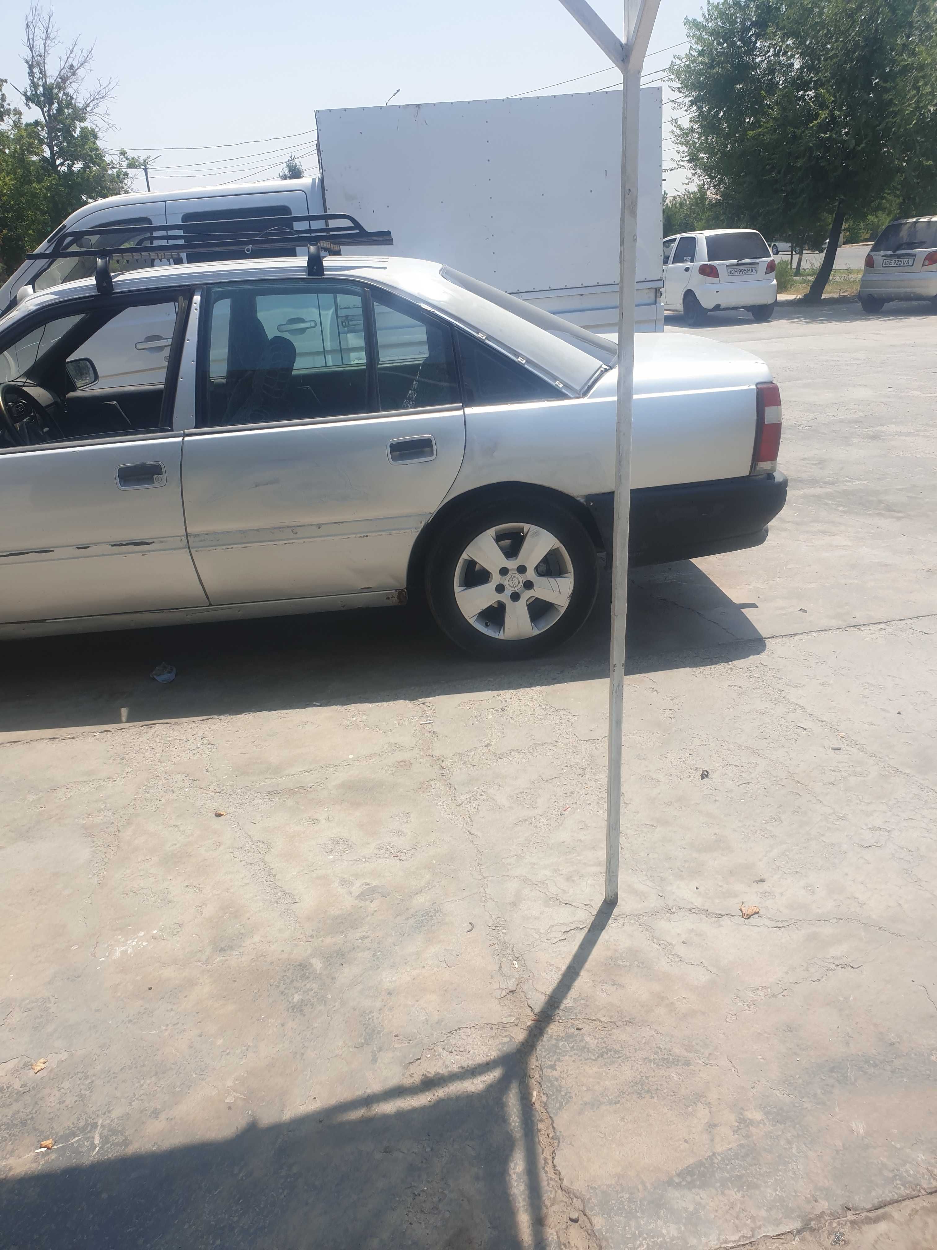 Opel omega A 1988