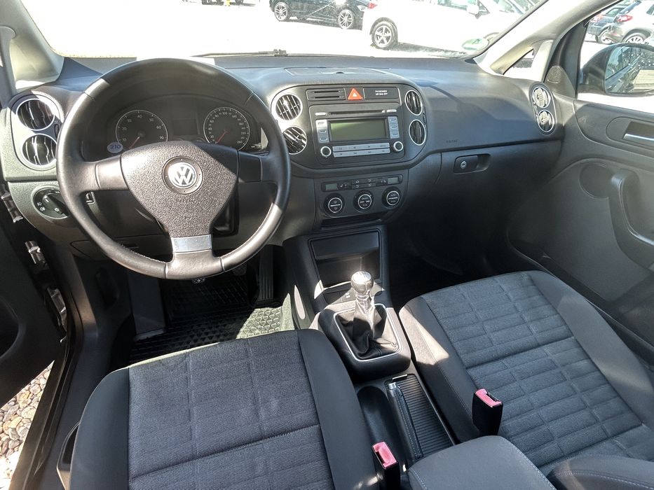 Golf 5 plus 1.6  benzina 102 cai 2008