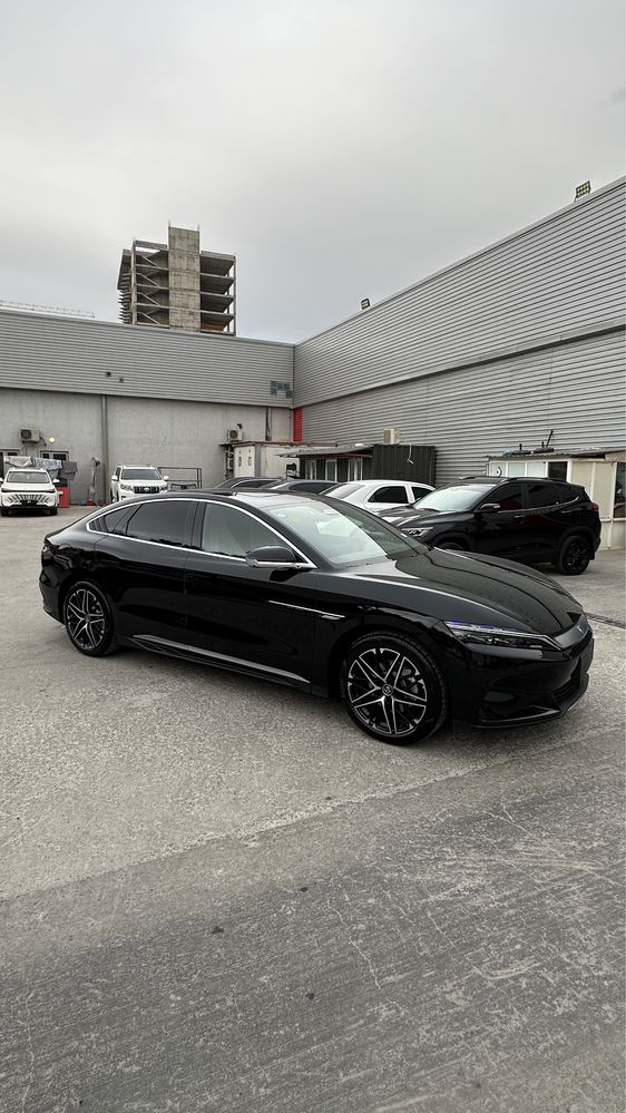 BYD HAN 605km qora