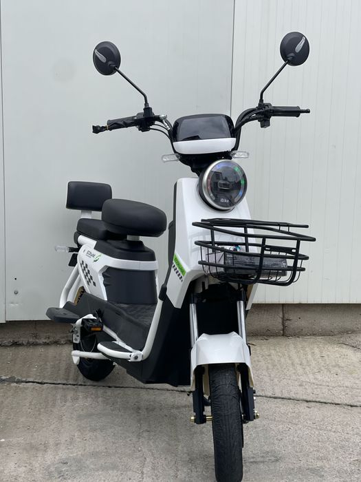 Scuter electric fara permis